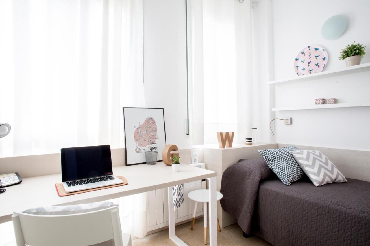 Residencia Universitaria Francesc Giralt i Serrà Terrassa Extérieur photo
