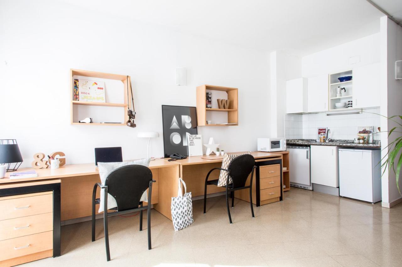 Residencia Universitaria Francesc Giralt i Serrà Terrassa Extérieur photo