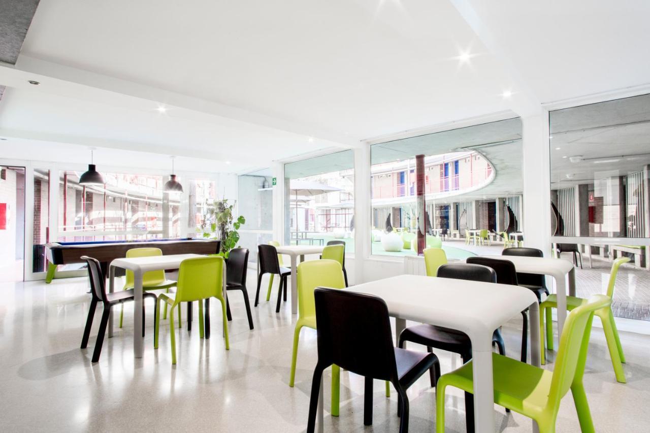 Residencia Universitaria Francesc Giralt i Serrà Terrassa Extérieur photo