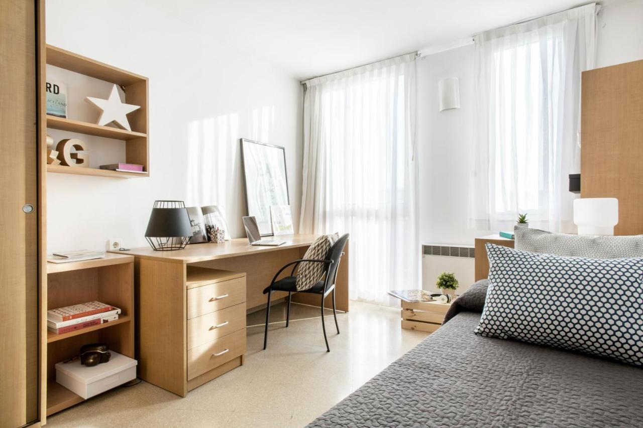 Residencia Universitaria Francesc Giralt i Serrà Terrassa Extérieur photo